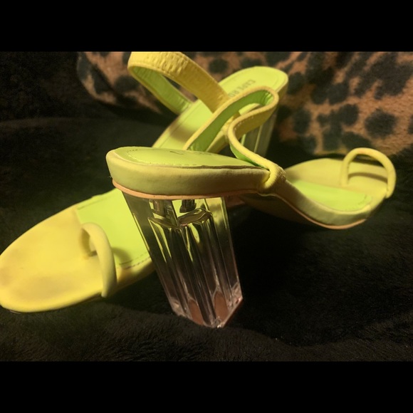 Clear heeled green heels - Picture 2 of 3